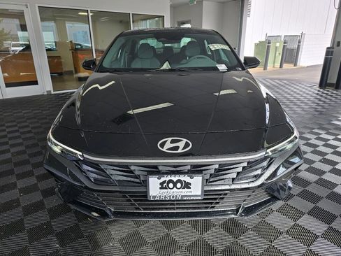 New 2026 Hyundai Elantra Blue image 9