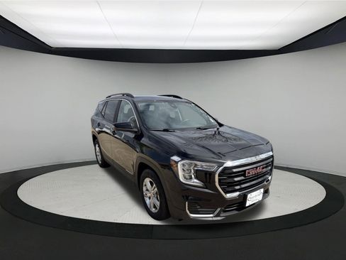 Used 2022 GMC Terrain SLE w/ Driver Convenience Package FWD image 1