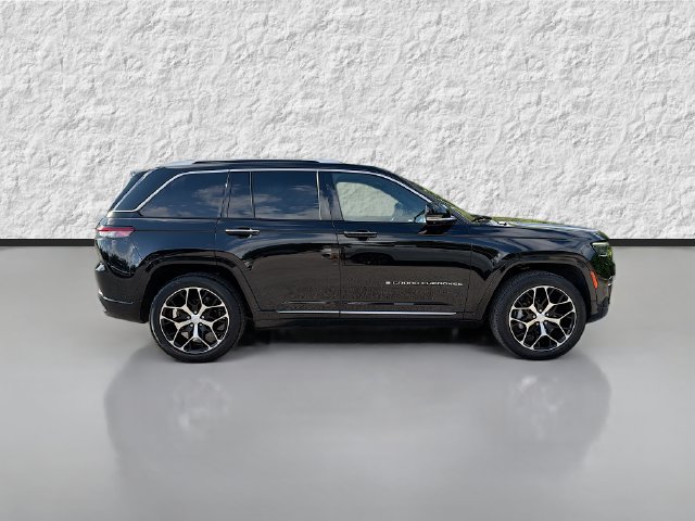 Used 2022 Jeep Grand Cherokee Summit AWD/4WD image 2