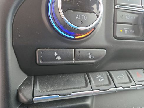 Used 2022 Chevrolet Silverado 1500 LT Trail Boss w/ Convenience Package II image 23