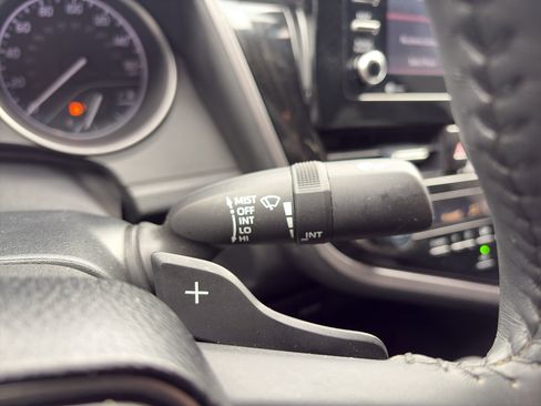 Used 2023 Toyota Camry SE image 25