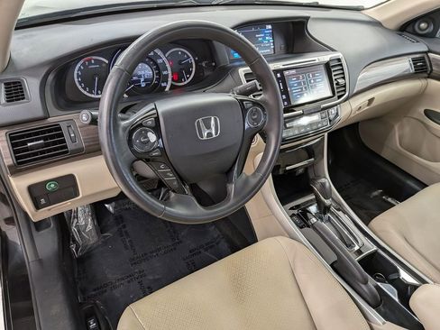 Used 2017 Honda Accord EX-L image 13