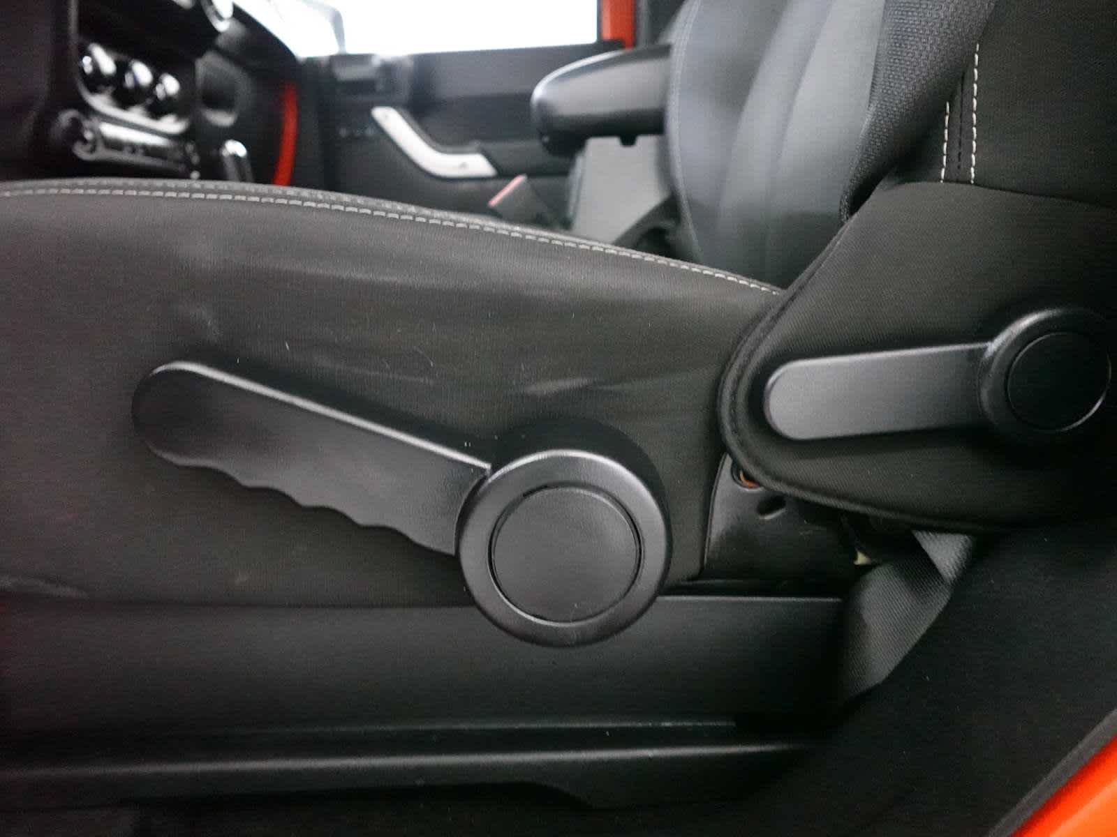 Used 2015 Jeep Wrangler Sahara w/ Dual Top Group AWD/4WD image 14