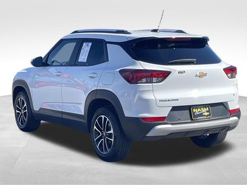 Used 2025 Chevrolet TrailBlazer LT w/ Convenience Package image 5