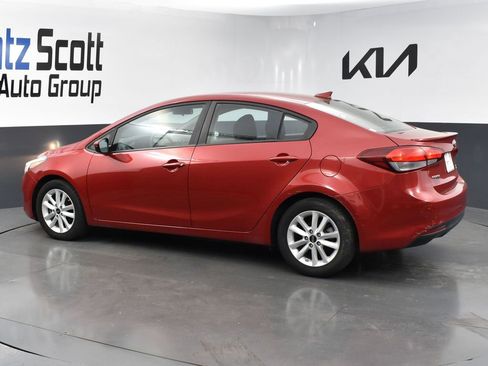 Certified 2017 Kia Forte S FWD image 3
