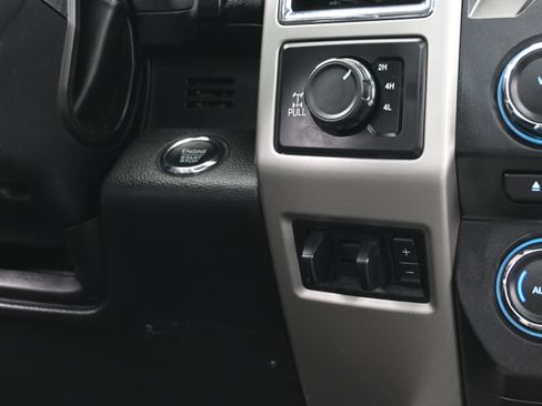 Used 2017 Ford F250 Lariat w/ Lariat Ultimate Package AWD/4WD image 38