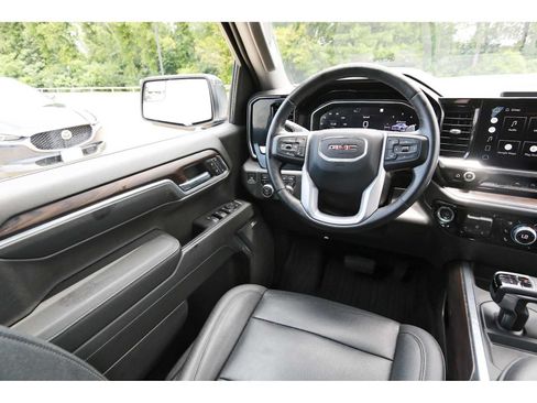 Used 2022 GMC Sierra 1500 SLT AWD/4WD image 6