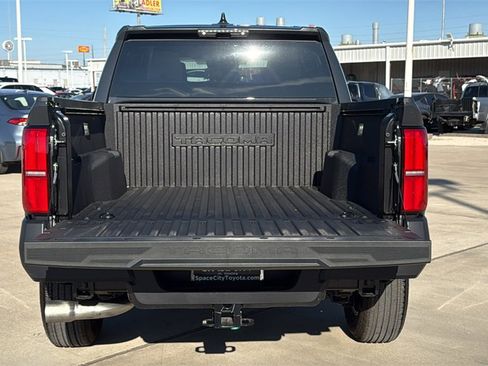 Used 2025 Toyota Tacoma SR image 23