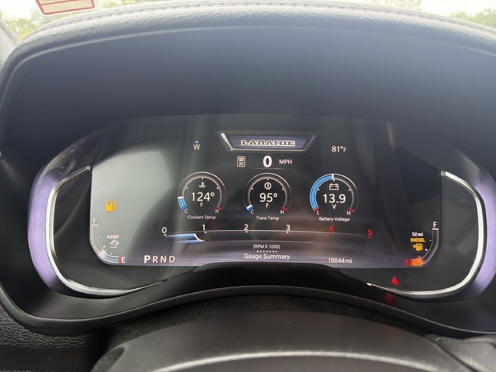 Used 2025 RAM 2500 Laramie AWD/4WD image 5