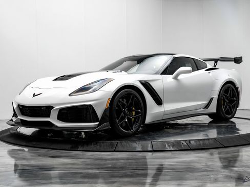 Used 2019 Chevrolet Corvette ZR1 image 3