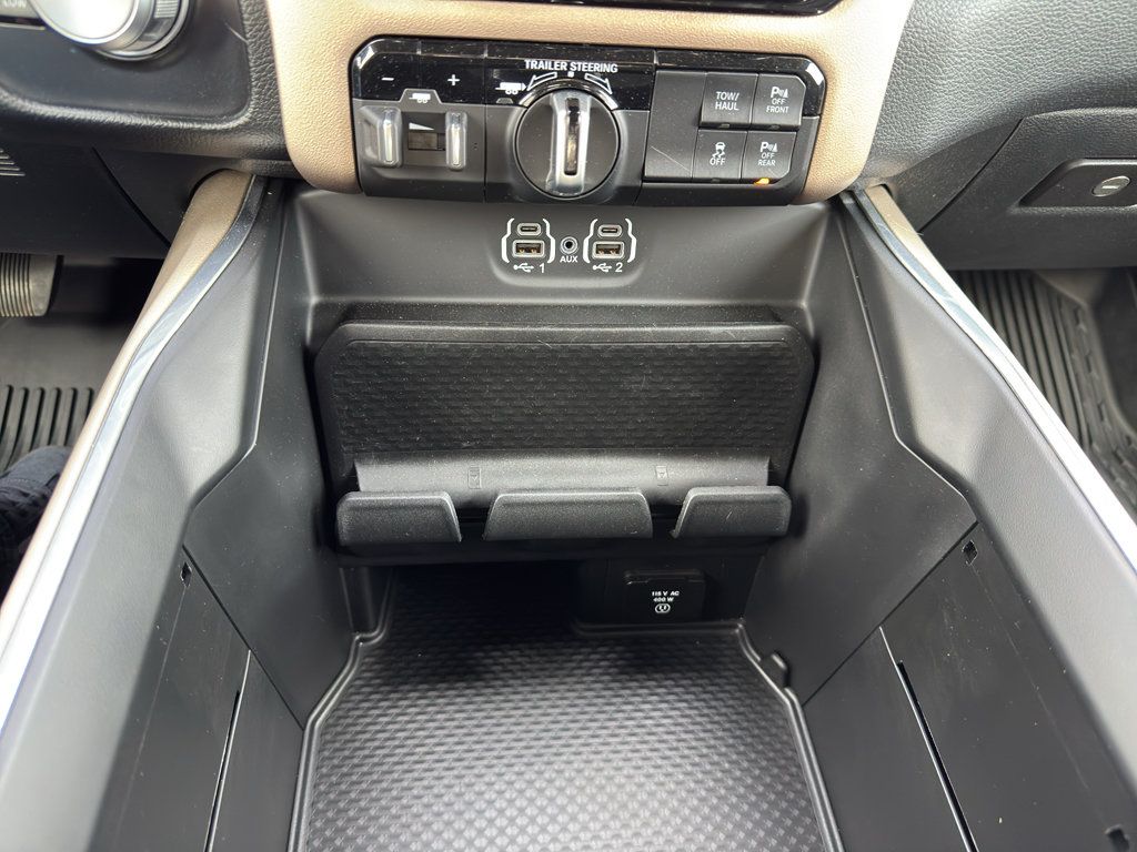 Used 2022 RAM 1500 Laramie AWD/4WD image 29