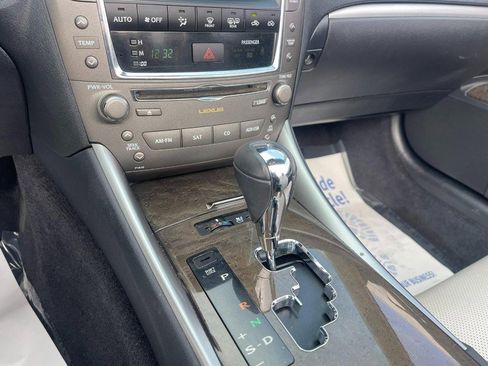 Used 2011 Lexus IS 250C w/ Luxury Pkg image 25