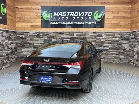 Used 2023 Hyundai Elantra SEL FWD image 17