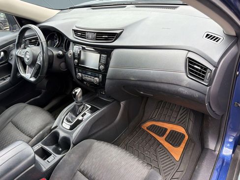 Used 2018 Nissan Rogue SV AWD/4WD image 29