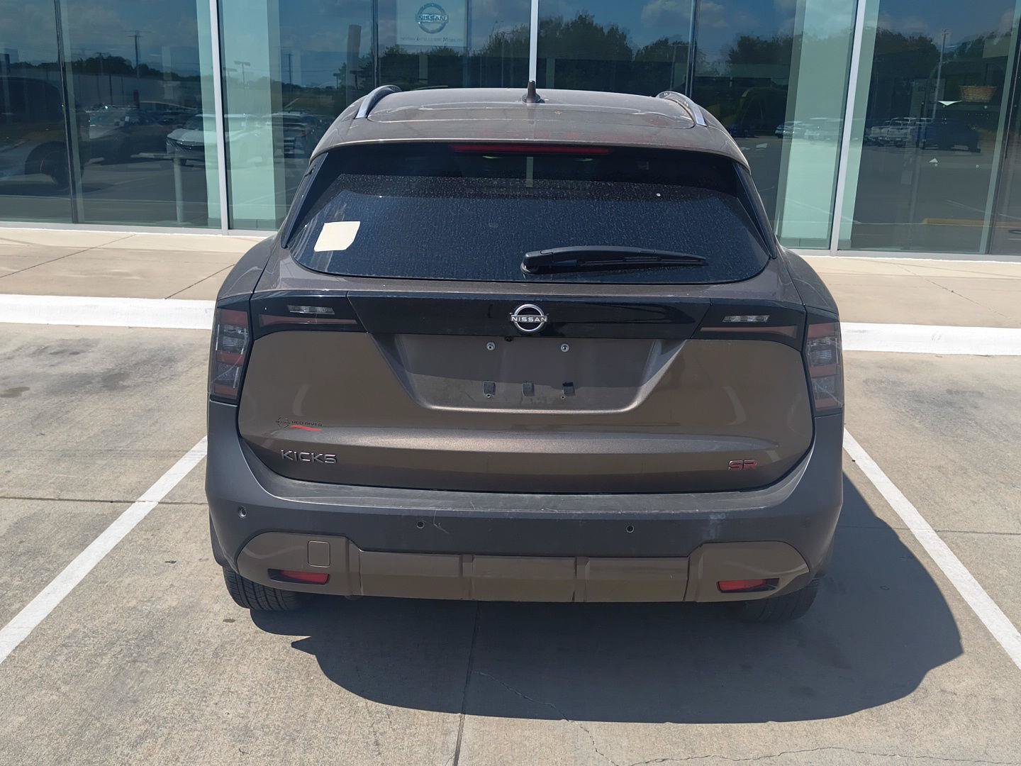 Used 2025 Nissan Kicks SR FWD image 14