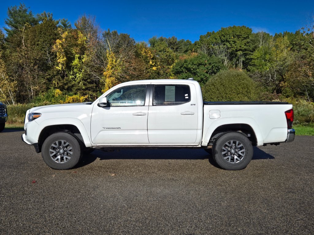 Used 2023 Toyota Tacoma SR5 AWD/4WD image 2