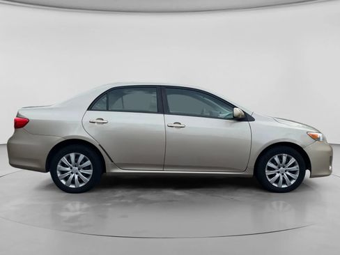 Used 2012 Toyota Corolla LE FWD image 6