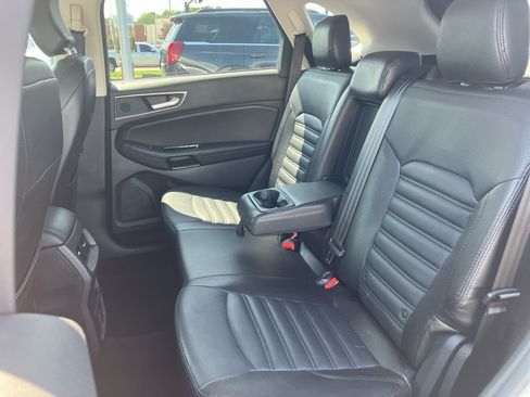Used 2018 Ford Edge SEL AWD/4WD image 29