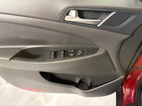Used 2021 Hyundai Tucson Value FWD image 9