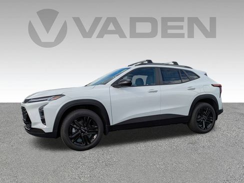 New 2026 Chevrolet Trax ACTIV w/ Sunroof Package image 2