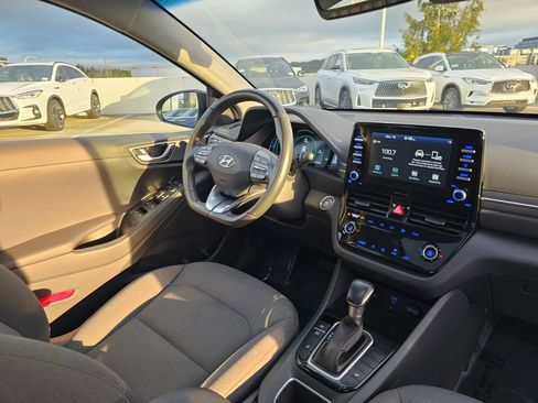 Used 2020 Hyundai Ioniq SEL image 10