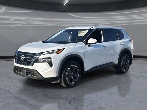 Used 2025 Nissan Rogue SV FWD image 1