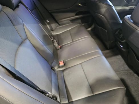 Used 2022 Lexus ES 300h w/ Premium Package FWD image 8