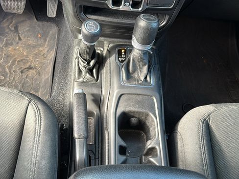 Certified 2022 Jeep Wrangler Unlimited Sport image 22