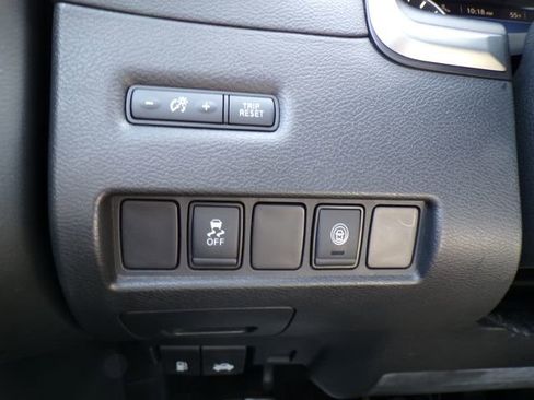 Used 2020 Nissan Murano SV image 22