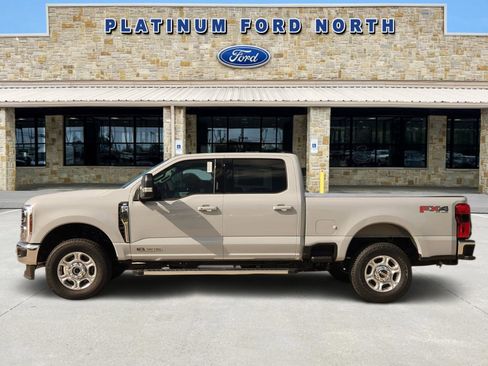 New 2026 Ford F250 XLT w/ XLT Premium Package AWD/4WD image 3