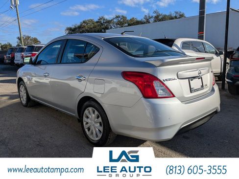 Used 2017 Nissan Versa SV image 5