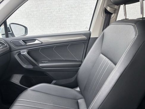 Used 2024 Volkswagen Tiguan SE image 21