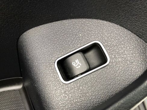 Used 2022 Mercedes-Benz GLE 350 4MATIC w/ Premium Package image 14