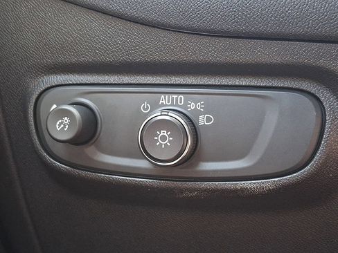 Used 2023 Chevrolet Equinox LS w/ LS Convenience Package AWD/4WD image 25