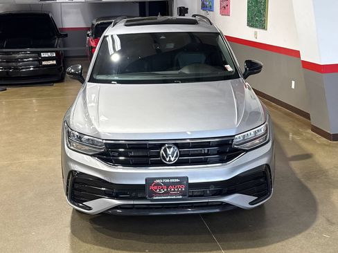 Used 2022 Volkswagen Tiguan SE R-Line AWD/4WD image 4