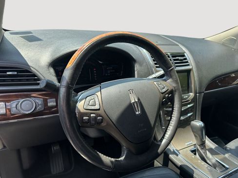 Used 2014 Lincoln MKX AWD w/ Equipment Group 102A image 10