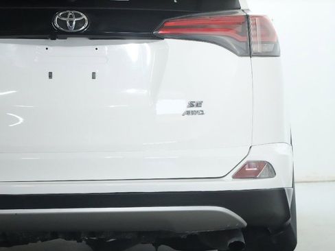 Used 2017 Toyota RAV4 SE w/ Power Extra Value Package AWD/4WD image 46
