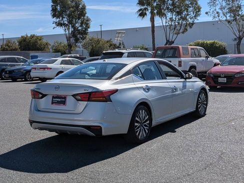 Used 2023 Nissan Altima 2.5 SV image 5