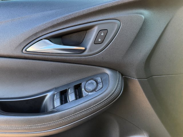 Certified 2024 Buick Encore GX Sport Touring FWD image 29