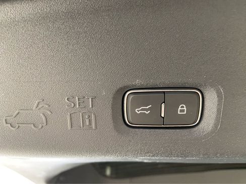 Used 2025 Ford Expedition Active image 11