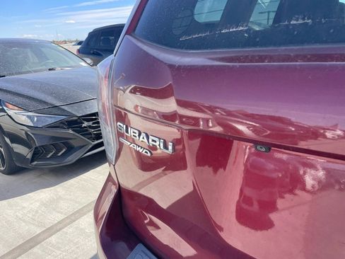 Used 2018 Subaru Forester 2.5i Premium w/ All-Weather Package image 4