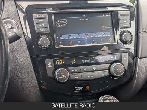 Used 2018 Nissan Rogue SL w/ Premium Package AWD/4WD image 23
