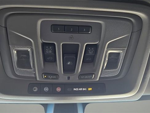 Used 2021 Chevrolet Silverado 1500 LTZ image 31