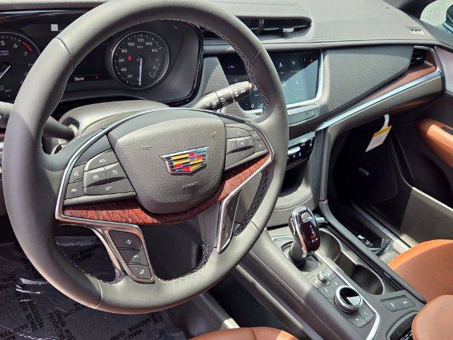 New 2026 Cadillac XT5 Premium Luxury w/ Driver Assist Package FWD image 15