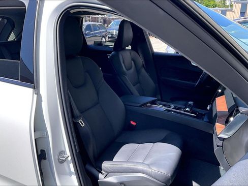 Used 2024 Volvo XC60 B5 Plus w/ Protection Package Premier AWD/4WD image 6