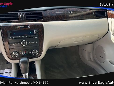 Used 2012 Chevrolet Impala LTZ FWD image 10