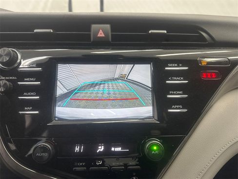 Used 2019 Toyota Camry SE image 28