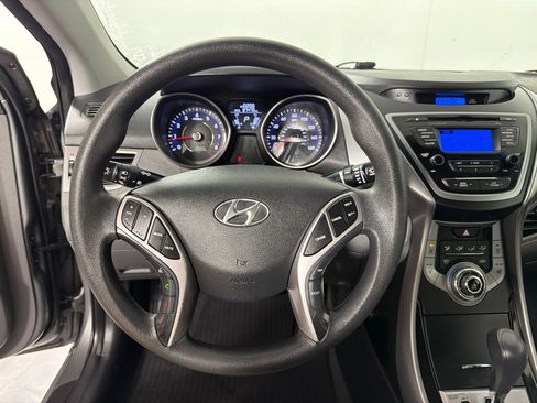 Used 2013 Hyundai Elantra GLS w/ Preferred Pkg FWD image 13