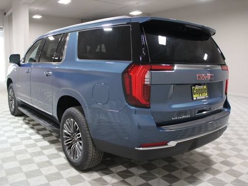 New 2026 GMC Yukon XL Elevation w/ Elevation Premium Package AWD/4WD image 10
