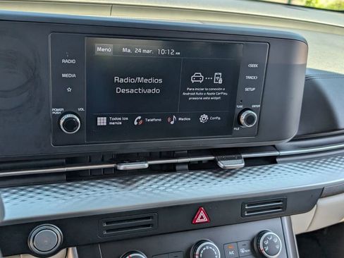 Used 2023 Kia Carnival LX image 22